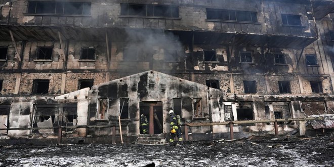 Bolu Belediyesi yanan otele 'ynetmelie uygun' belgesi vermi