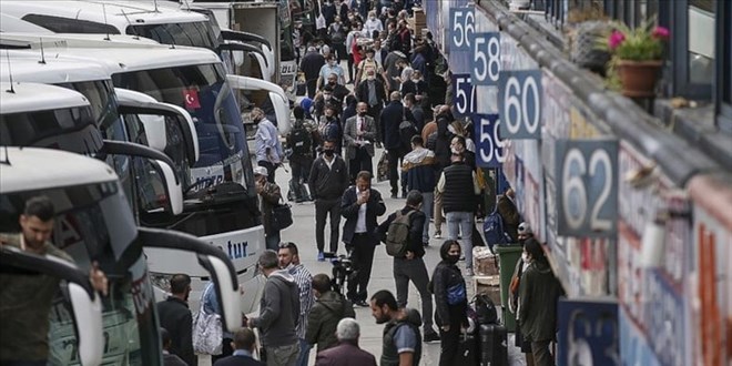 Aklama geldi, saatler iinde otobs biletleri tkendi