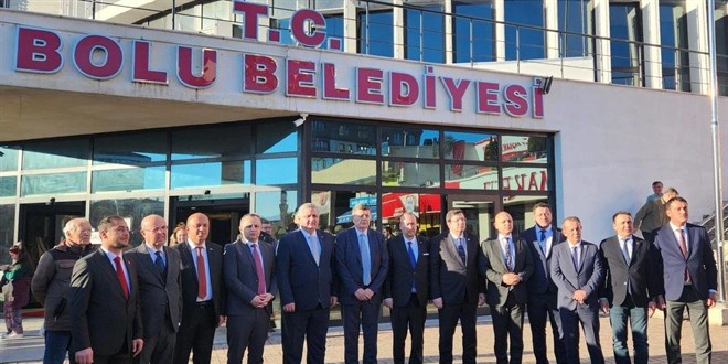 CHP'li 10 belediye bakanndan otel yangnna ilikin aklama