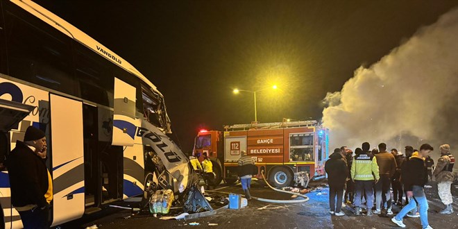 Gaziantep'te zincirleme trafik kazasnda 1 kii ld