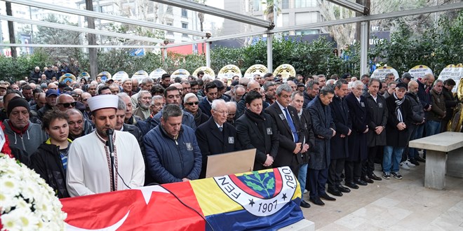 Eski Milli Futbolcu Ogn Altparmak, son yolculuuna uurland