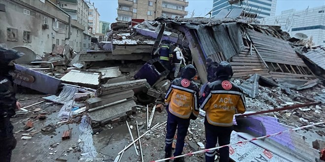 ki ilde depremin ikinci yl nedeniyle eitime ara verilecek