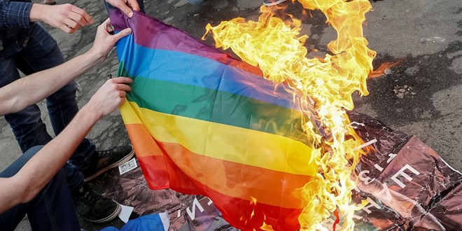 ABD'de LGBT propagandasna resmen son verildi