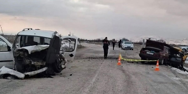 Konya'da zincirleme trafik kazasnda 2 kii ld