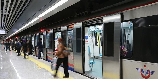 stanbul'da metro ve tramvay seferleri 02.00'ye kadar uzatld