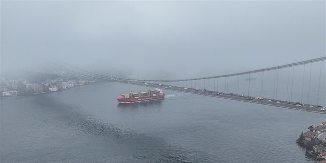 stanbul Boaz'nda gemi trafii durduruldu