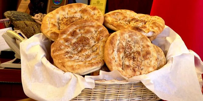 Ankara ve stanbul'da Ramazan pidesi fiyat belli oldu