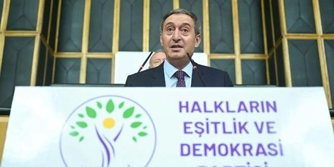 DEM Parti'nin siyasi parti turu balyor