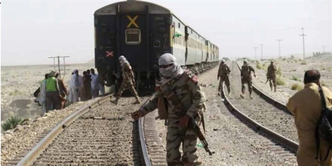 Pakistan'daki tren saldrsnda l says 31'e ykseldi