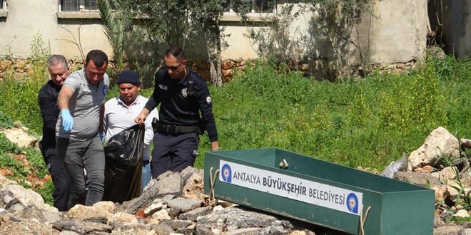 Cezaevinden izinli kan gen kadn bo arazide l bulundu