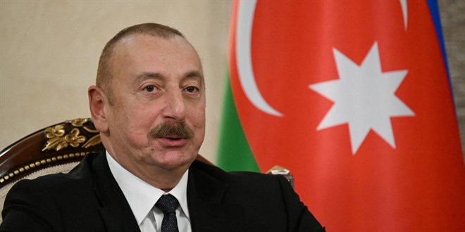 Aliyev, Azerbaycan'n D-8'e yeliini onaylad