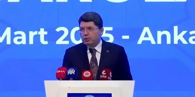 Bakan Tun: Hukuk fakltesine baar ile girenlere Bakanlk burs verecek