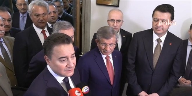 Ali Babacan: Sreci zliyoruz, Admlar Atlacak