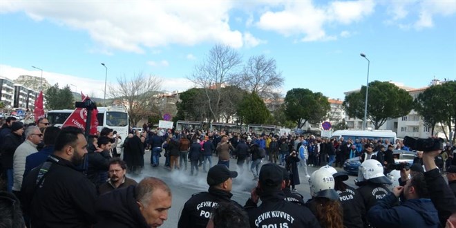 Mula'da mamolu protestosuna biber gazl mdahale