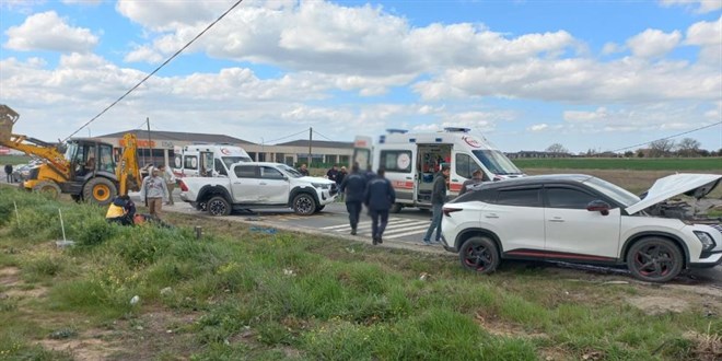 orlu'da zincirleme kaza: 3' askeri personel 6 yaral