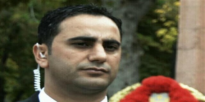 Halı sahada kalp krizi geçiren polis memuru, kurtarılamadı