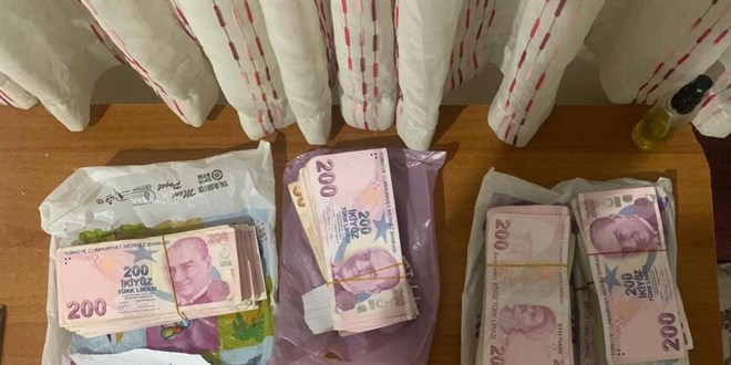 İzmir'de FETÖ'nün hücre evlerine operasyonda 27 tutuklama