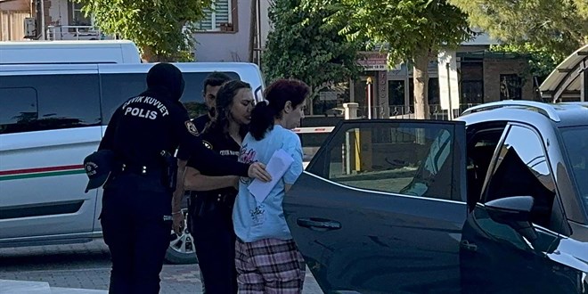 Tartıştığı 25 yaşındaki kızını boğarak öldürdü