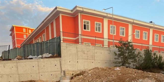 Yapımı yılan hikayesine dönen yurtta öğrenciler perişan