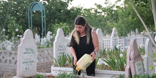 Ailesini ararken kendi mezarını buldu: 34 yıl sonra kimliğine kavuştu