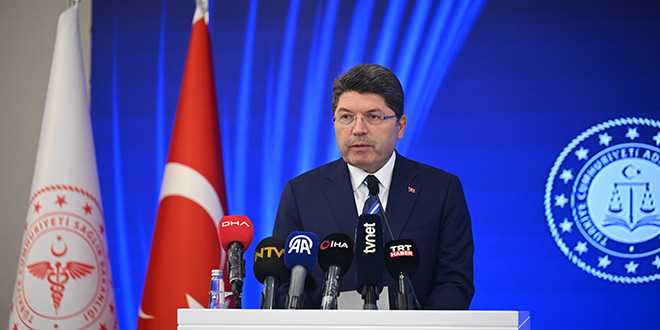 Bakan Tunç açıkladı: 1 yılda 10 bin sözleşmeli personel alınacak - Son Dakika Haber