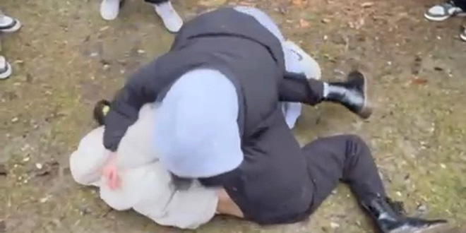 Bolu'da Liseli Kızı Acımasızca Darp Ettiler - Memurlar.Net