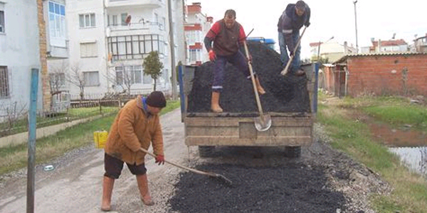 Lapseki'de yol dzenleme almas