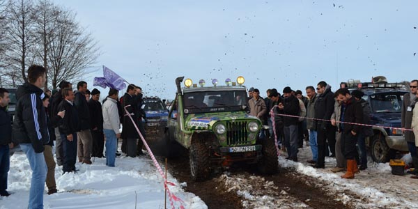 Kar festivali renkli grntlere sahne oldu