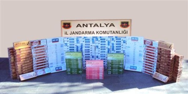 Alanya'da 2 bin 210 paket kaak sigara ele geirildi