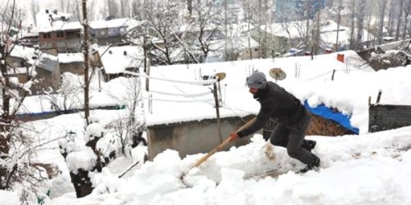 Beytebap'ta 6 ky yolu kardan kapand