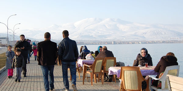 Tatvan'da iki mevsim bir arada