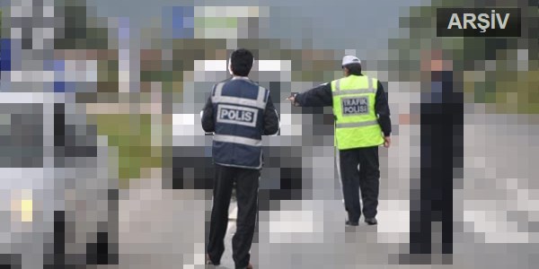 2 trafik polisi rvet iddiasyla tutukland