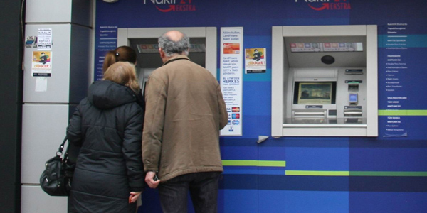 ATM'lere yaptrlan afilere ramen dolandrld