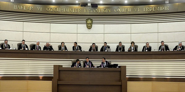 Anayasa Mahkemesi aramba gn 7 dosyay grecek
