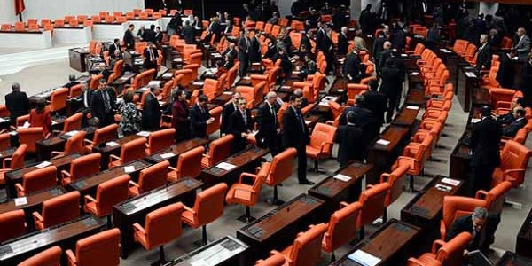 AK Parti'li 45 milletvekili Gneydou'ya gidiyor