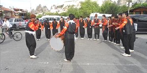 Bingl Folklor Ekibi'nden byk baar