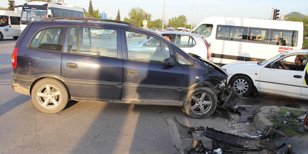 Samsun'da trafik kazas: 3 yaral