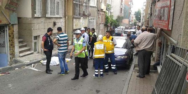 stanbul'da doalgaz patlamas: 1 l, 3 yaral