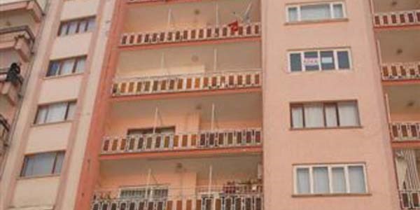 Apartmann 6 katndan den emekli retmen ld