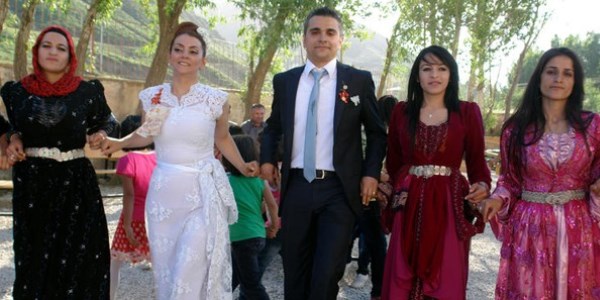 Karadenizli retmenler, Yksekova'da evlendi