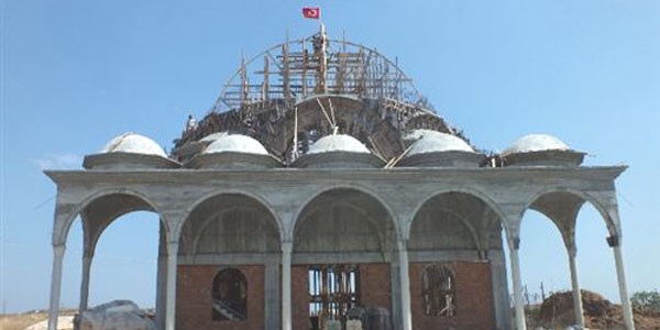 CHP'li Bakan cami yaptryor