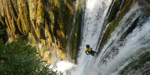 Extreme doa sporlar tutkunlar Dzii'nde