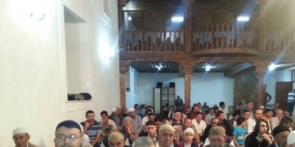 Mihalk'ta restorasyonu tamamlanan cami ibadete ald