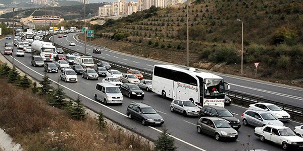 TEM otoyolunda 15 kilometrelik ara kuyruu