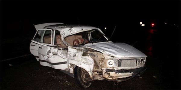 Erzurum'da trafik kazas: 1 l, 2 ar yaral