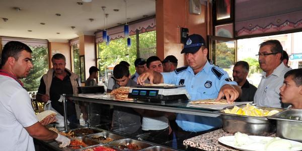 Gaziantep'te zabtadan frn ve lokanta denetimi