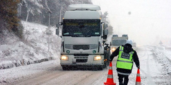 stanbul-Ankara yolu kardan kapand