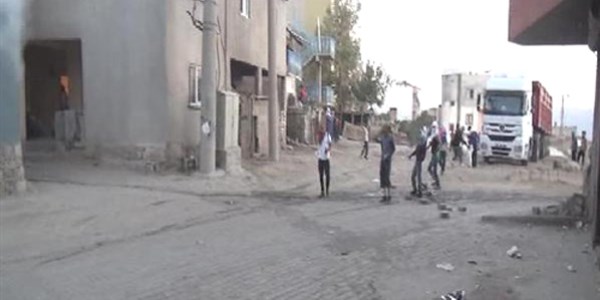rnak'ta polis gstericilere mdahale etti