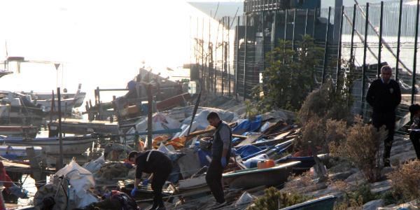 Pendik'te sahilinde denizden ceset karld