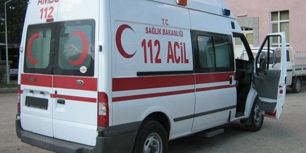 Ambulans kaza yapt